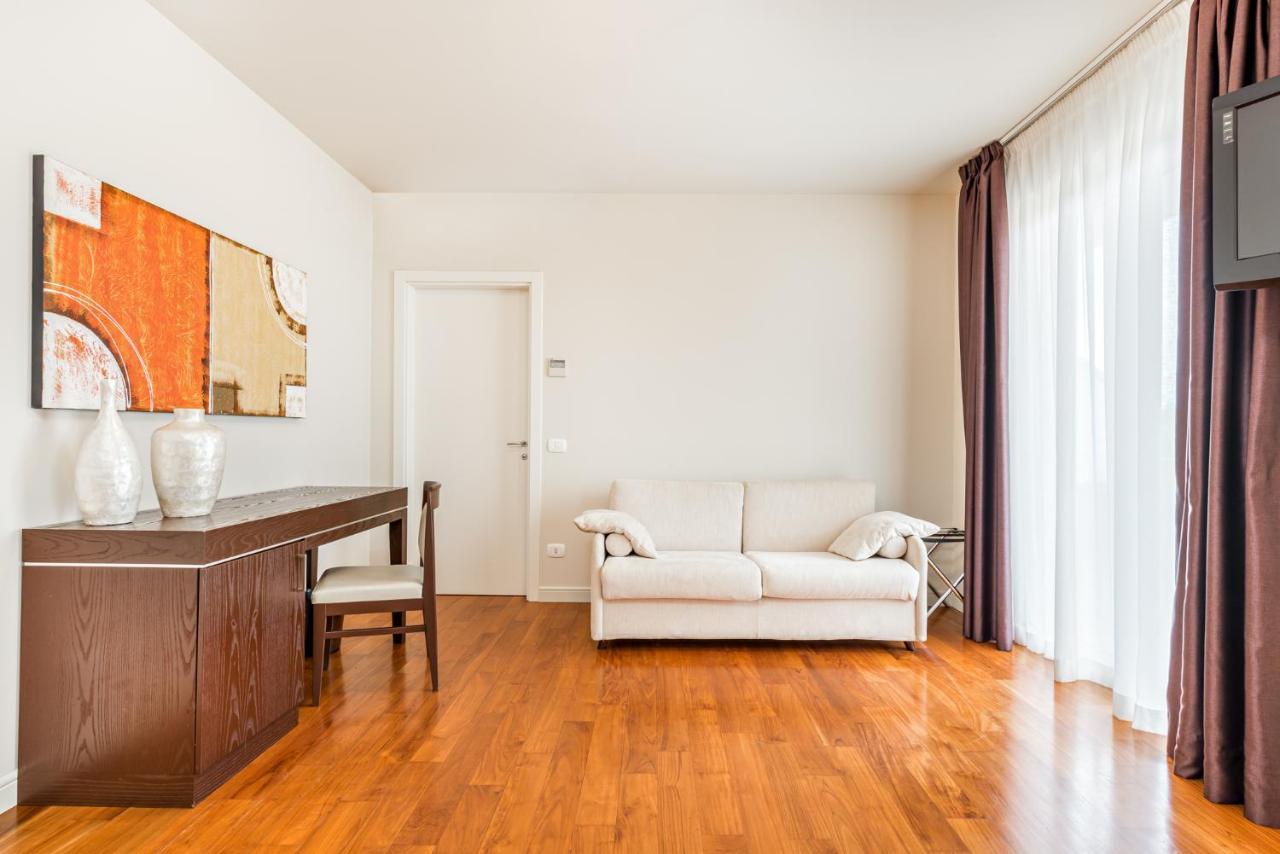 & Exclusive Hotel 3*