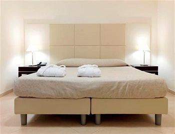 & Exclusive Hotel
