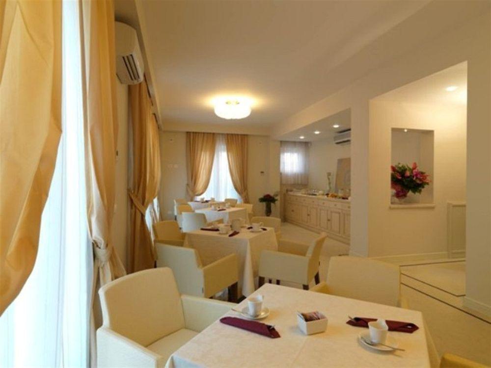 Hotel & Exclusive Marina Di Carrara